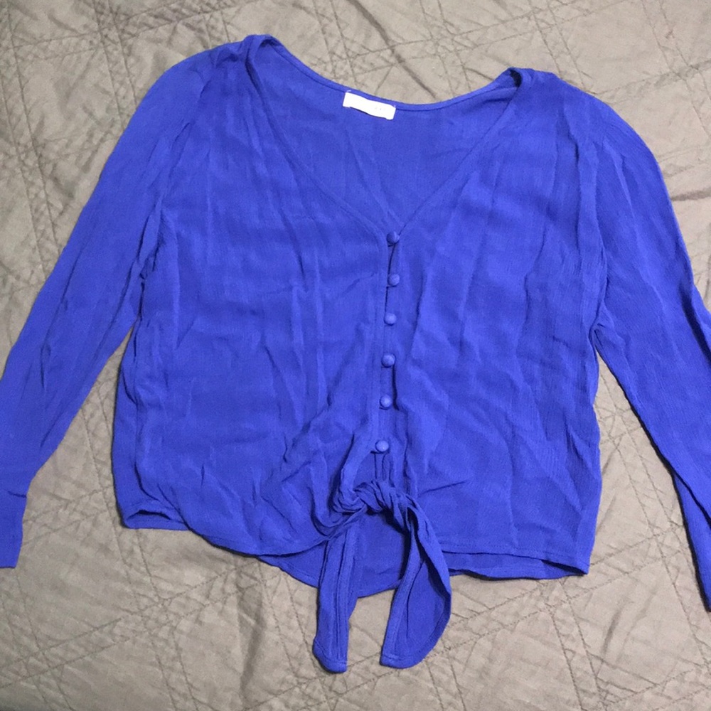 🍍🌺 Blue tie front crop top NWOT